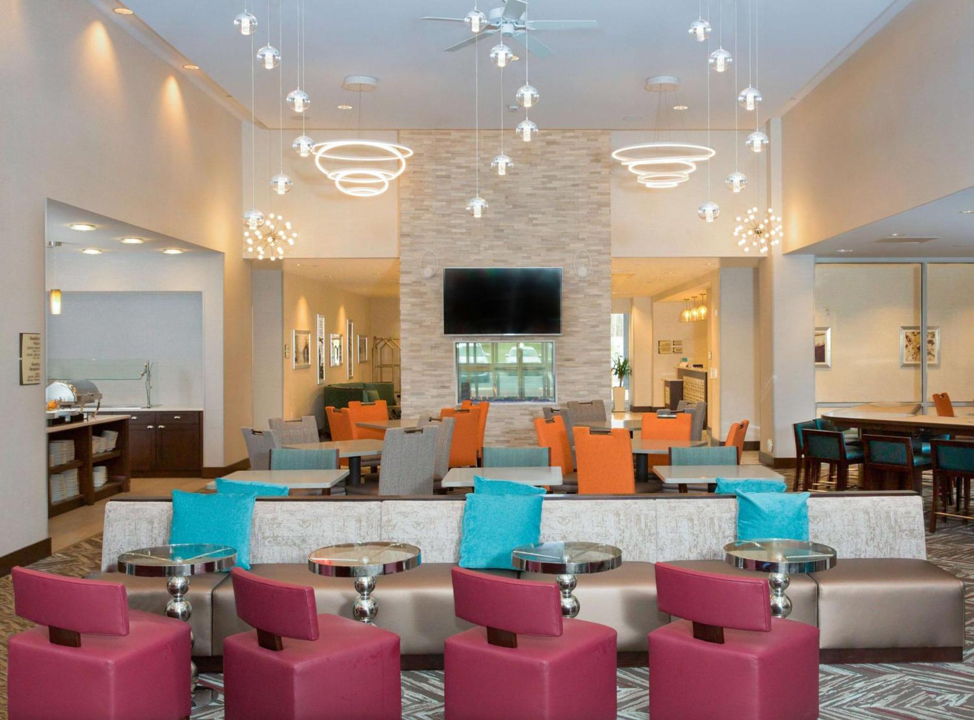 โฮมวูด สวีท บาย ฮิลตัน แอลเลนทาวน์ เบธเลเฮม เซ็นเตอร์ แวลเลย์ Hotel Center Valley ภายนอก รูปภาพ